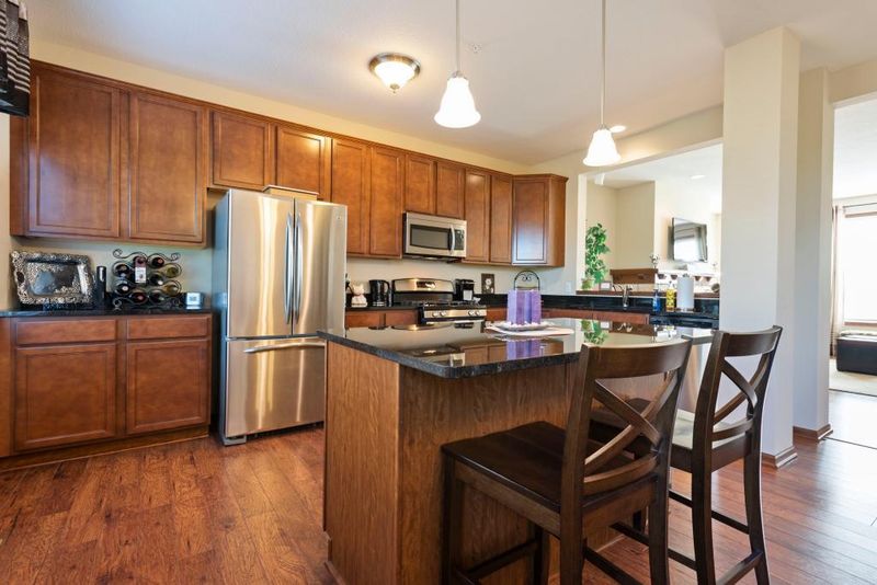 16963 72nd Ave N #3702, Maple Grove, MN 55311