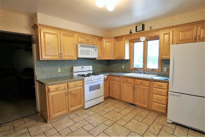 623 3rd St NE, Staples, MN 56479
