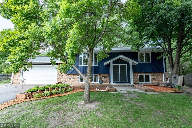 12641 Able Cir NE, Blaine, MN 55434