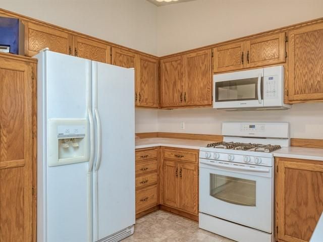 12089 Silverod St NW, Coon Rapids, MN 55433