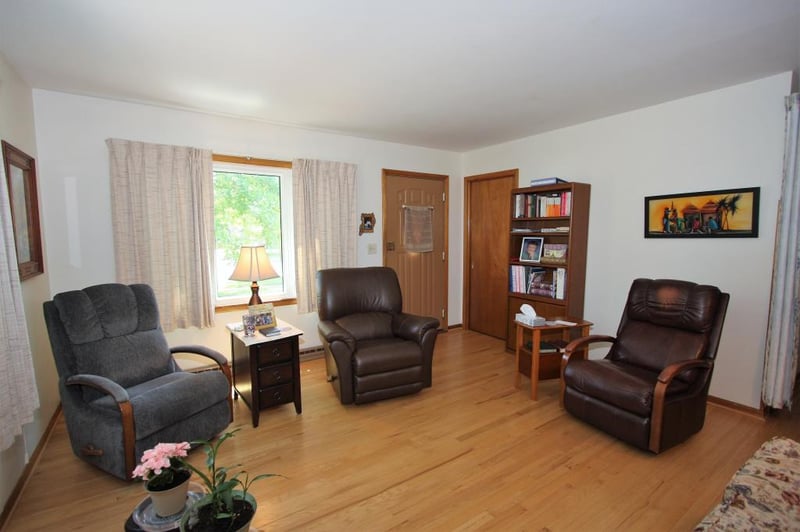 2552 Lynn Ave, Altoona, WI 54720