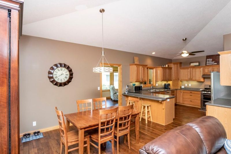 2418 Sand Trap Ln SE, Rochester, MN 55904