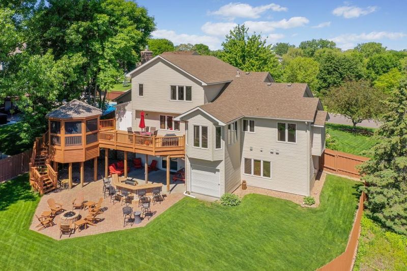 6274 Juneau Ln N, Maple Grove, MN 55311