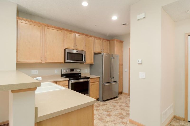 17704 68th Pl N, Maple Grove, MN 55311