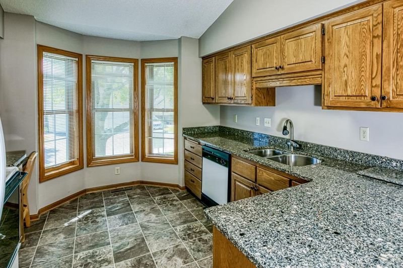 12979 Eastview Ct, Apple Valley, MN 55124