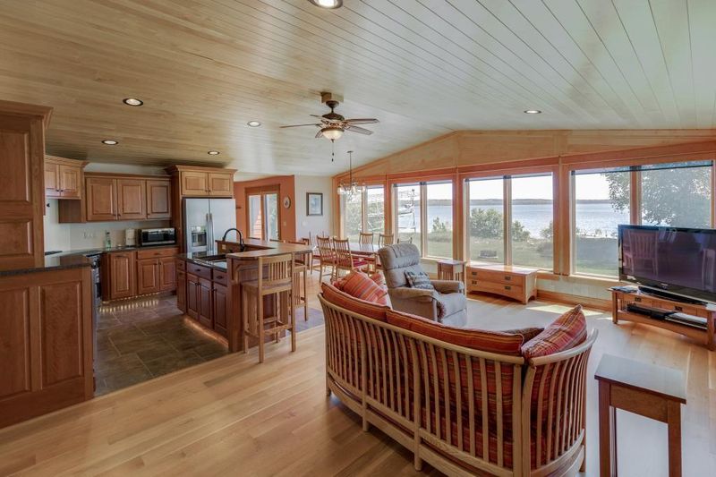 8676 Walker Bay Dr NW, Walker, MN 56484