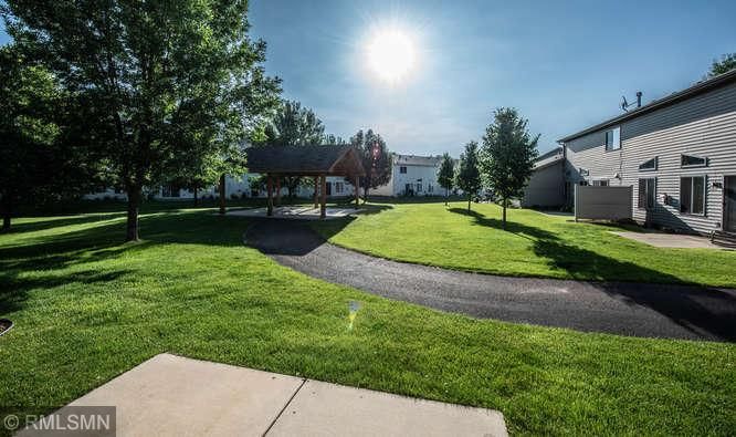 31 Lilac Ln, Farmington, MN 55024