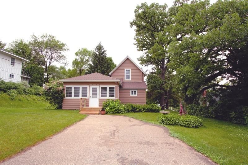 107 S 1st, Cannon Falls, MN 55009