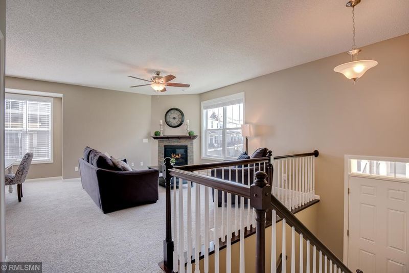 8335 Norwood Ln N, Maple Grove, MN 55369