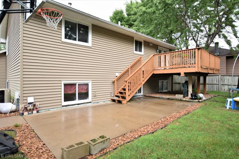 11420 Edgewood Pl N, Champlin, MN 55316