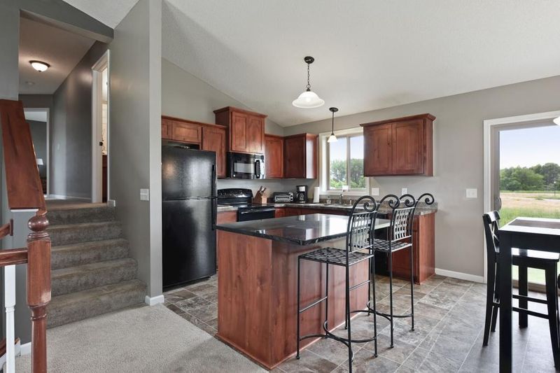 1635 Pinecone Ln, Mayer, MN 55360