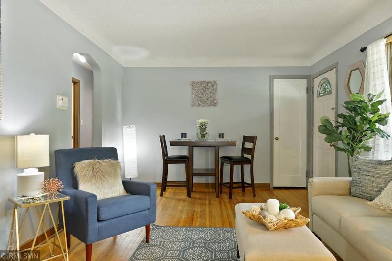 2115 Ames Ave, Saint Paul, MN 55119