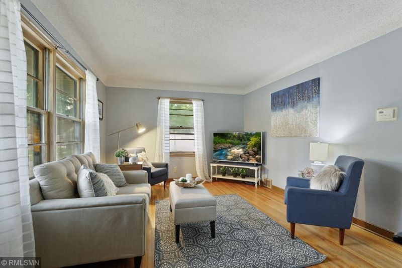 2115 Ames Ave, Saint Paul, MN 55119