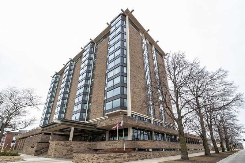 207 5th Ave SW #603, Rochester, MN 55902