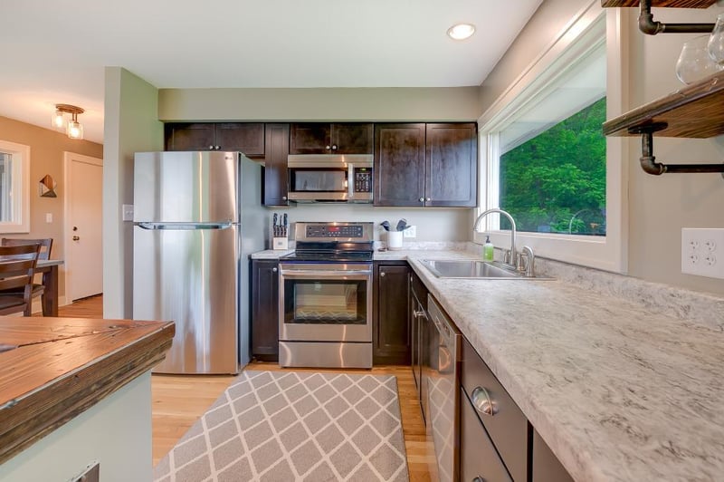 2117 Shadywood Rd, Orono, MN 55391