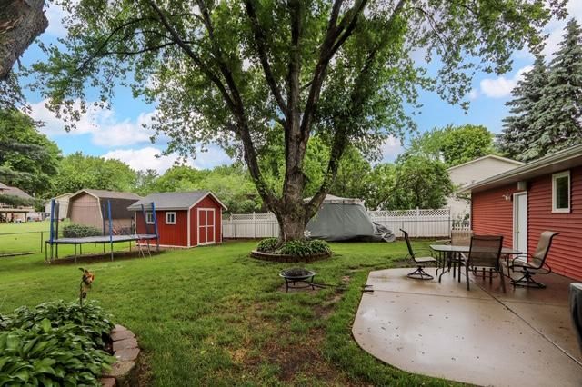 9595 103rd Ave N, Maple Grove, MN 55369