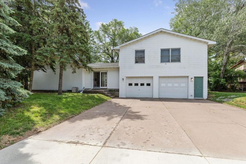 8970 Pascal Ave N, Circle Pines, MN 55014