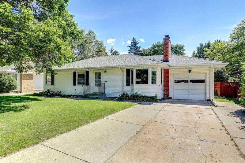 7335 12th Ave S, Richfield, MN 55423