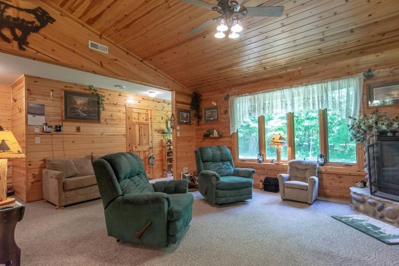 24951 Wintergreen Ln, Merrifield, MN 56465