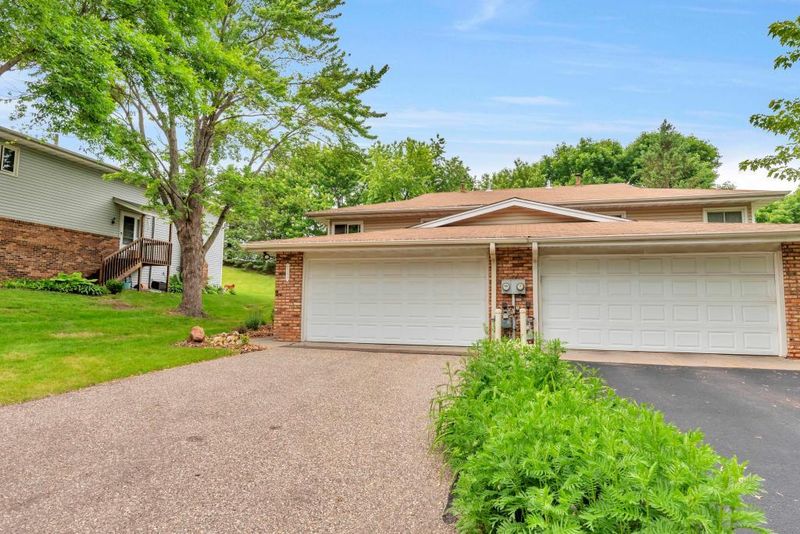 6140 Creek View Rg, Minnetonka, MN 55345