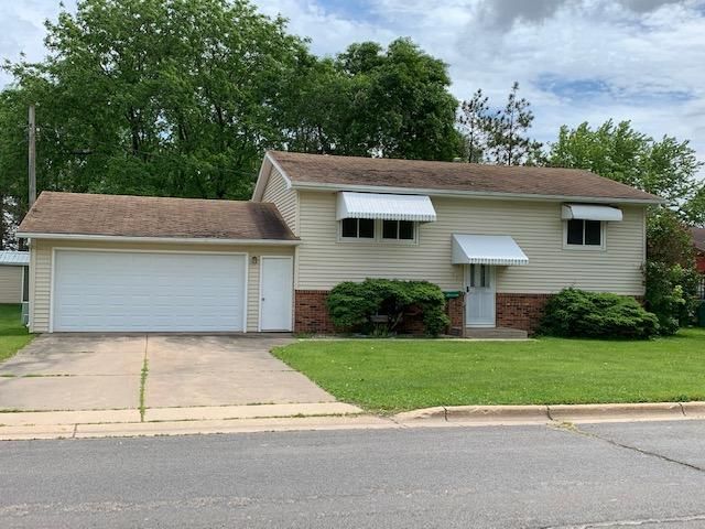 135 4th St SE, Plainview, MN 55964