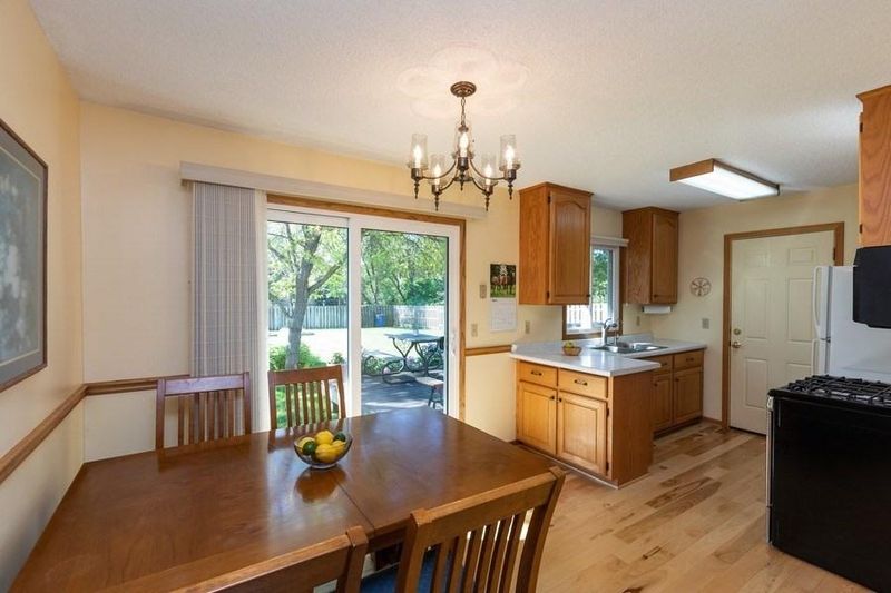 16560 Flagstaff Way W, Rosemount, MN 55068