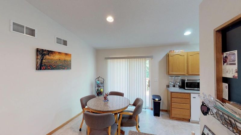 966 8th Ave N, Onalaska, WI 54650