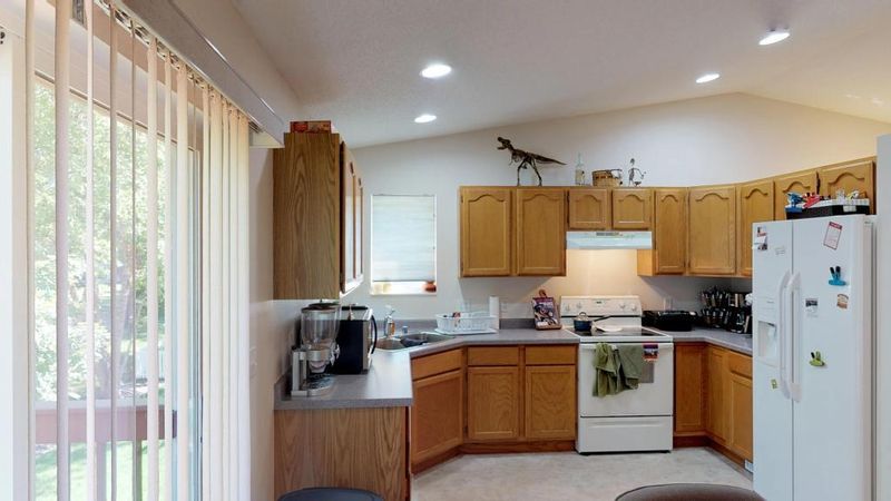 966 8th Ave N, Onalaska, WI 54650