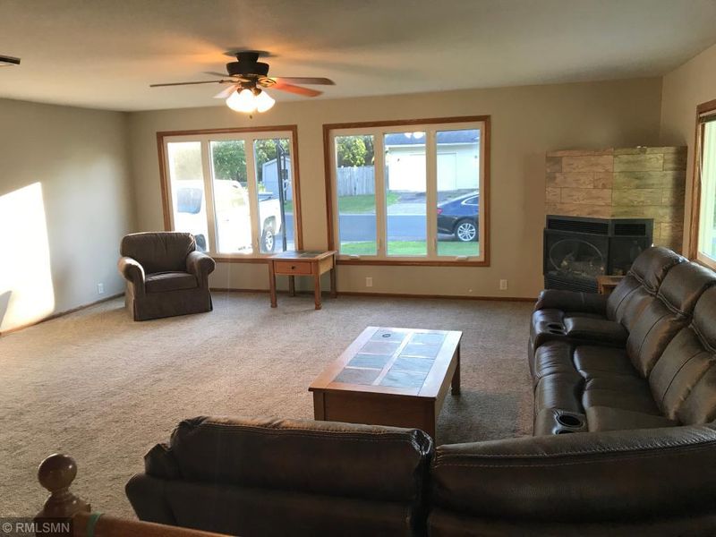 9735 99th Ave N, Maple Grove, MN 55369