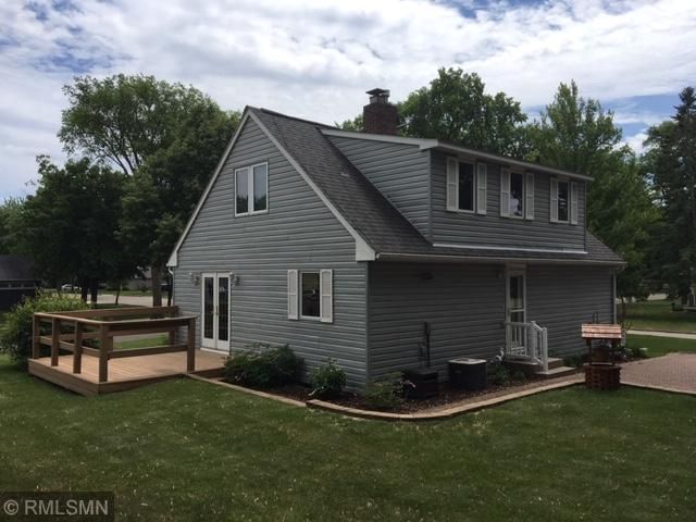 528 Armstrong Ave S, Litchfield, MN 55355