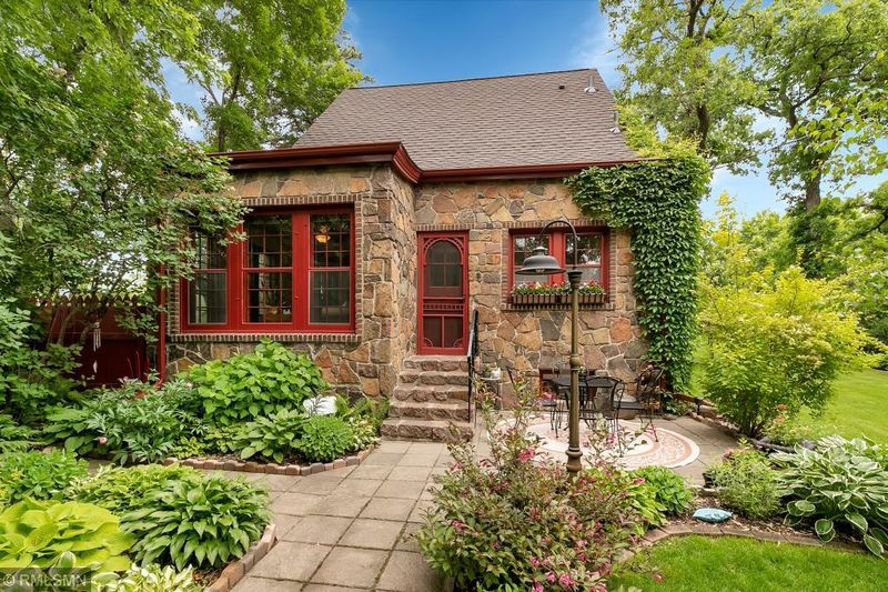 6 Highbanks Pl, Saint Cloud, MN 56301