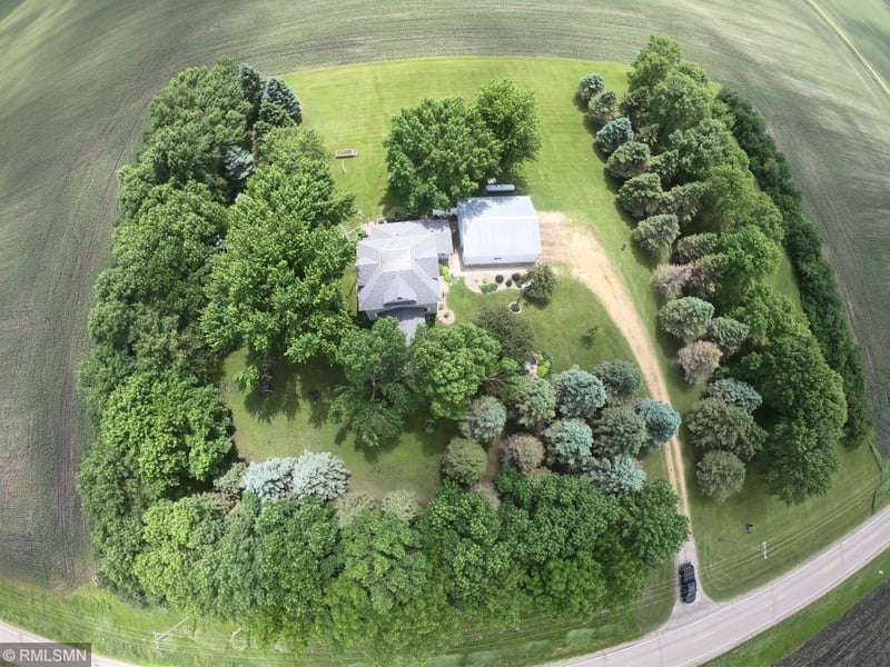 5122 270th Ave, Waldorf, MN 56091
