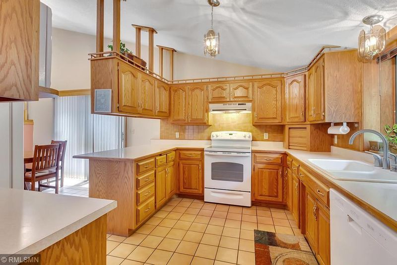 2752 Park Dr, Saint Cloud, MN 56303