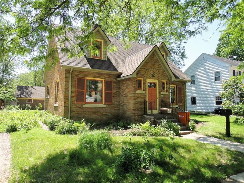 139 Lake St, Eau Claire, WI 54703