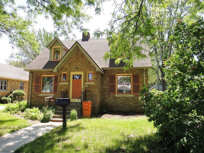 139 Lake St, Eau Claire, WI 54703