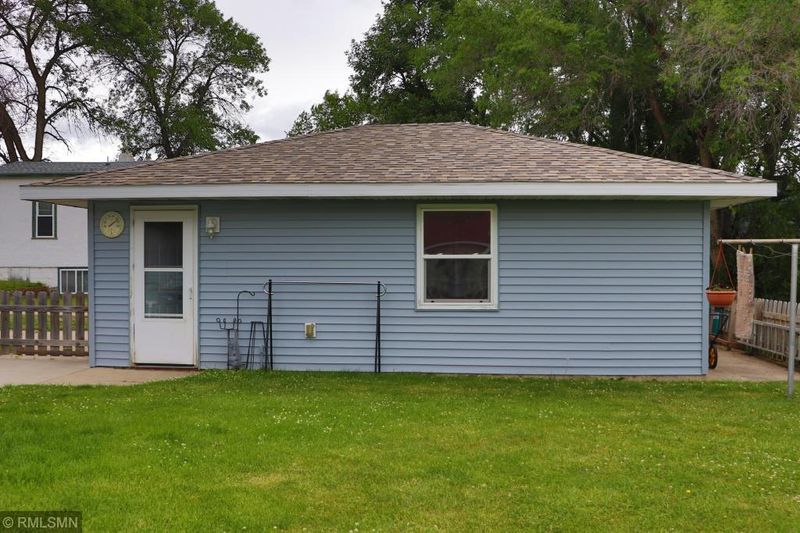 305 Wollan St, Starbuck, MN 56381