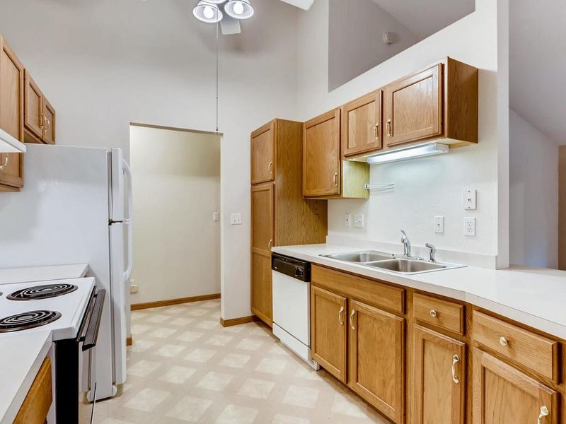 806 Victoria Ct, Stillwater, MN 55082