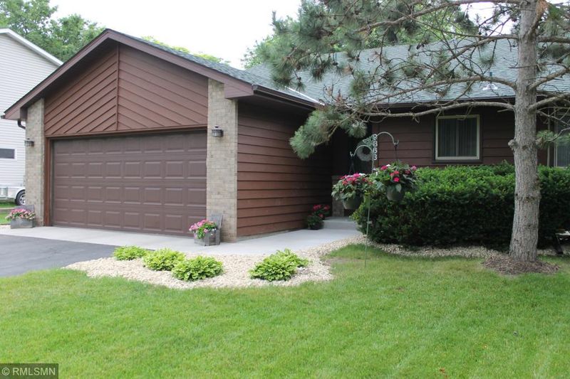 9863 Hamline Ave N, Circle Pines, MN 55014