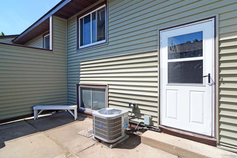 10246 Hanson Blvd NW, Coon Rapids, MN 55433