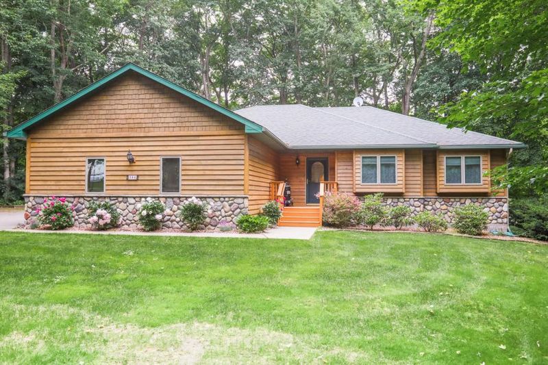 384 Briar Ln, Taylors Falls, MN 55084