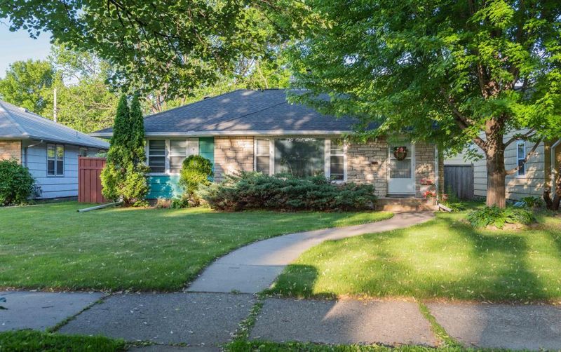 6121 11th Ave S, Minneapolis, MN 55417