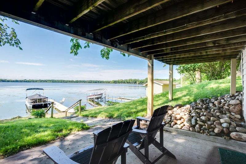 2100 Buttonbush Rd, South Haven, MN 55382