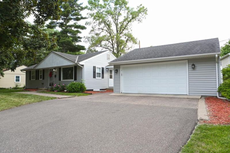 7225 54th Ave N, Crystal, MN 55428