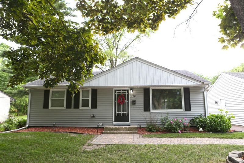 7225 54th Ave N, Crystal, MN 55428