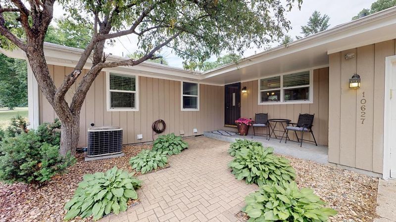 10627 James Cir, Bloomington, MN 55431