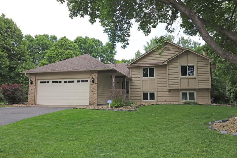 3802 Mill Run Ct, Eagan, MN 55123