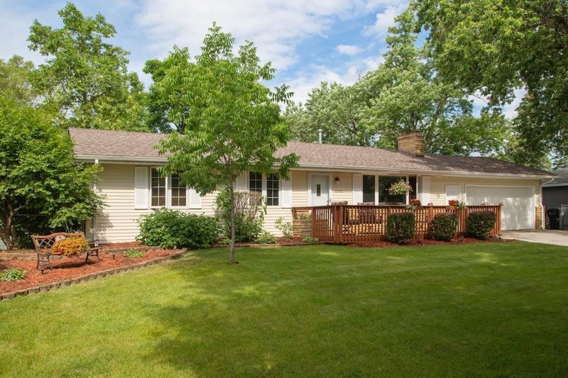 11542 Jonquil St NW, Coon Rapids, MN 55433