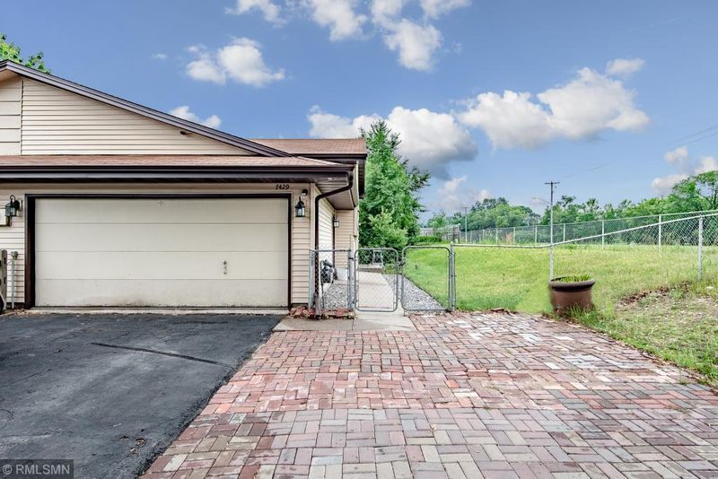 7429 75th Ave N, Brooklyn Park, MN 55428