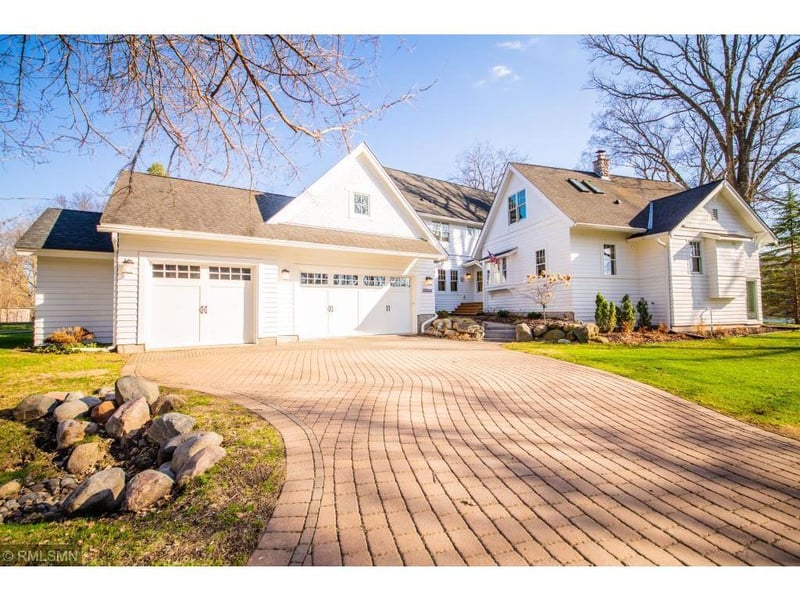 6653 Merry Pl, Chanhassen, MN 55317