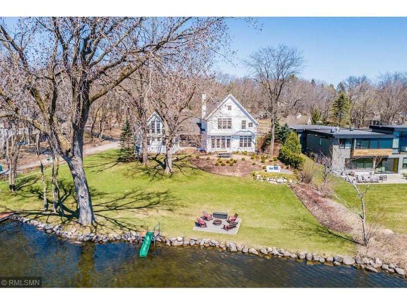6653 Merry Pl, Chanhassen, MN 55317